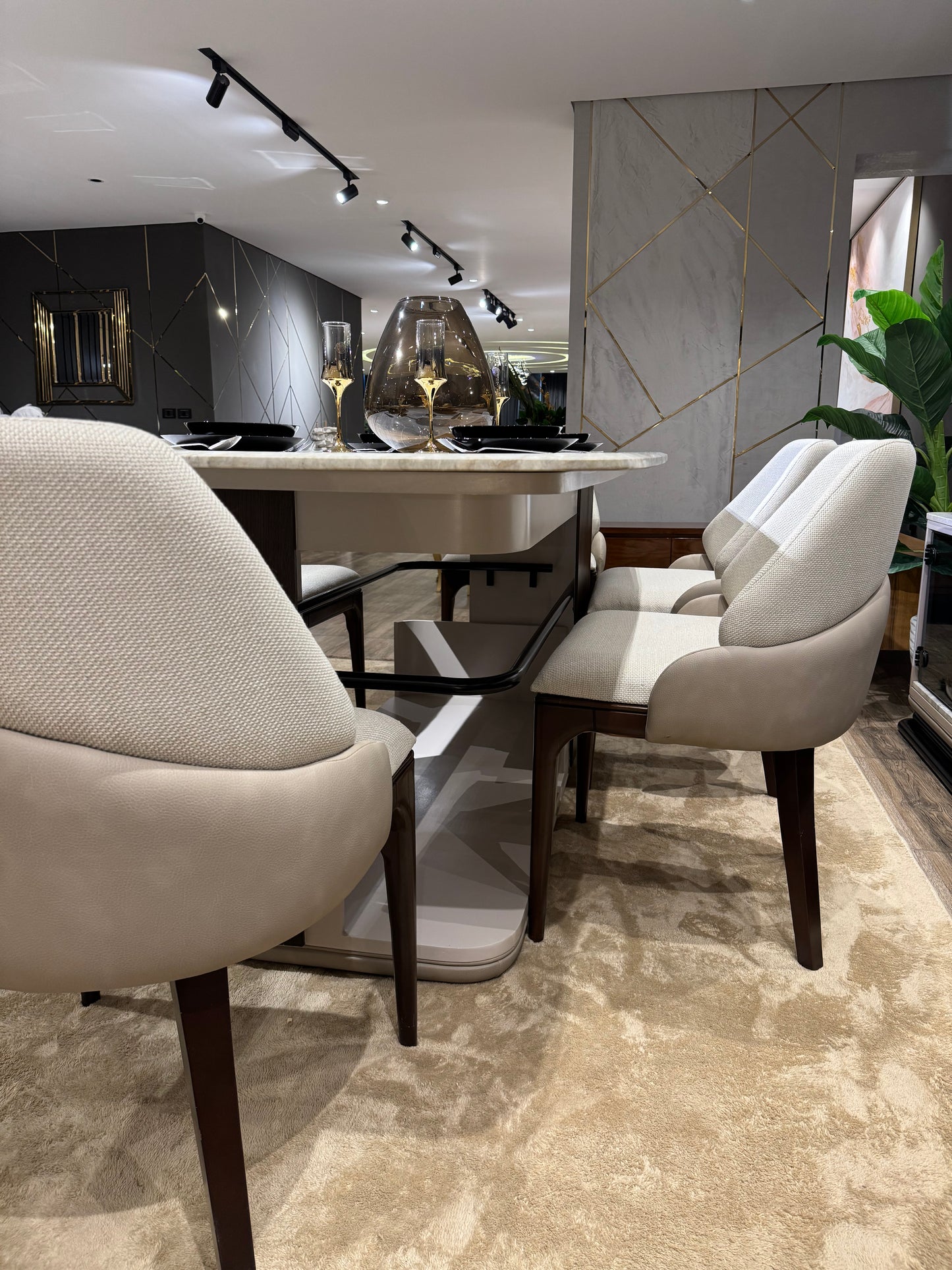 Avellino Dining Room