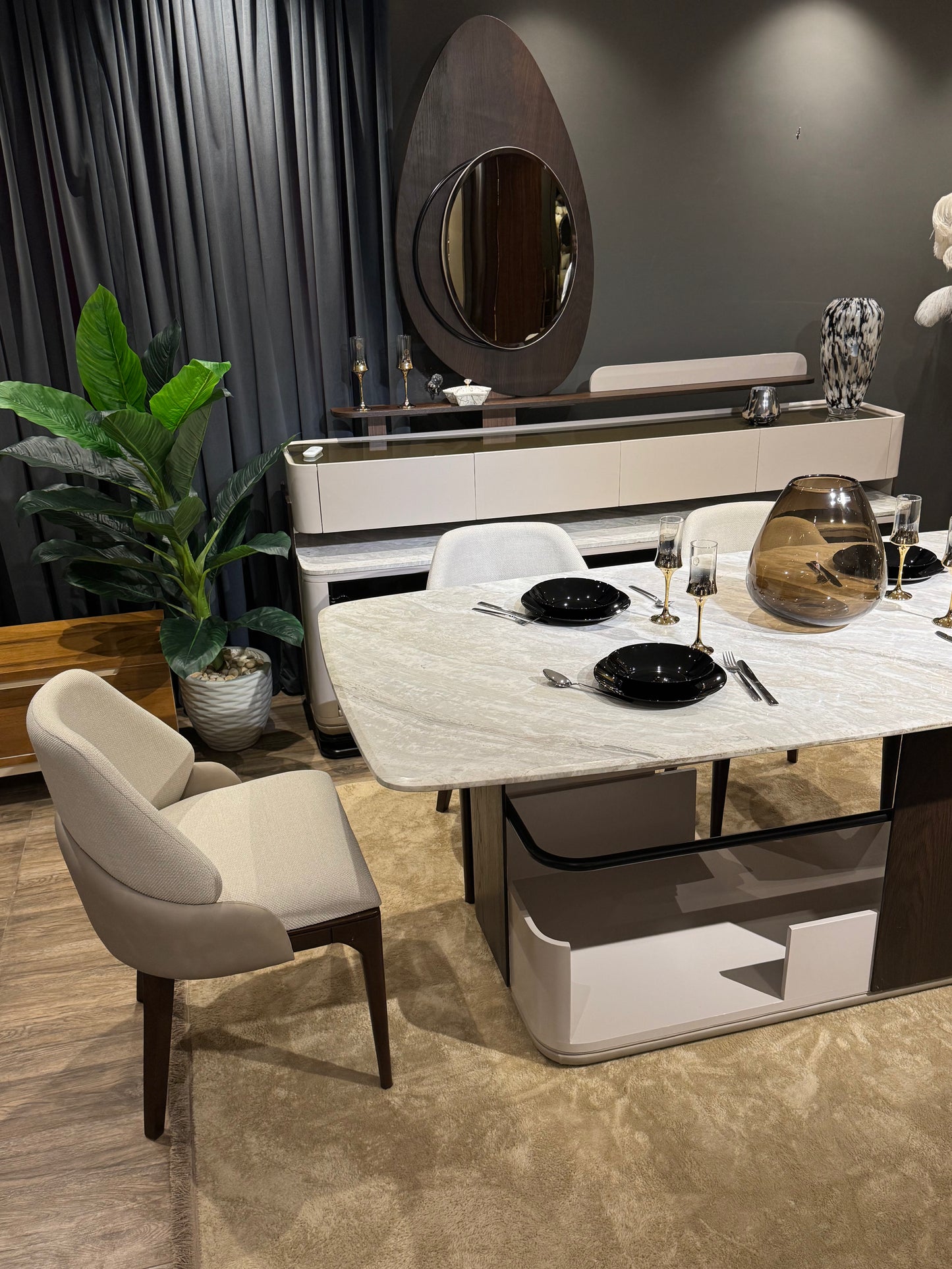 Avellino Dining Room