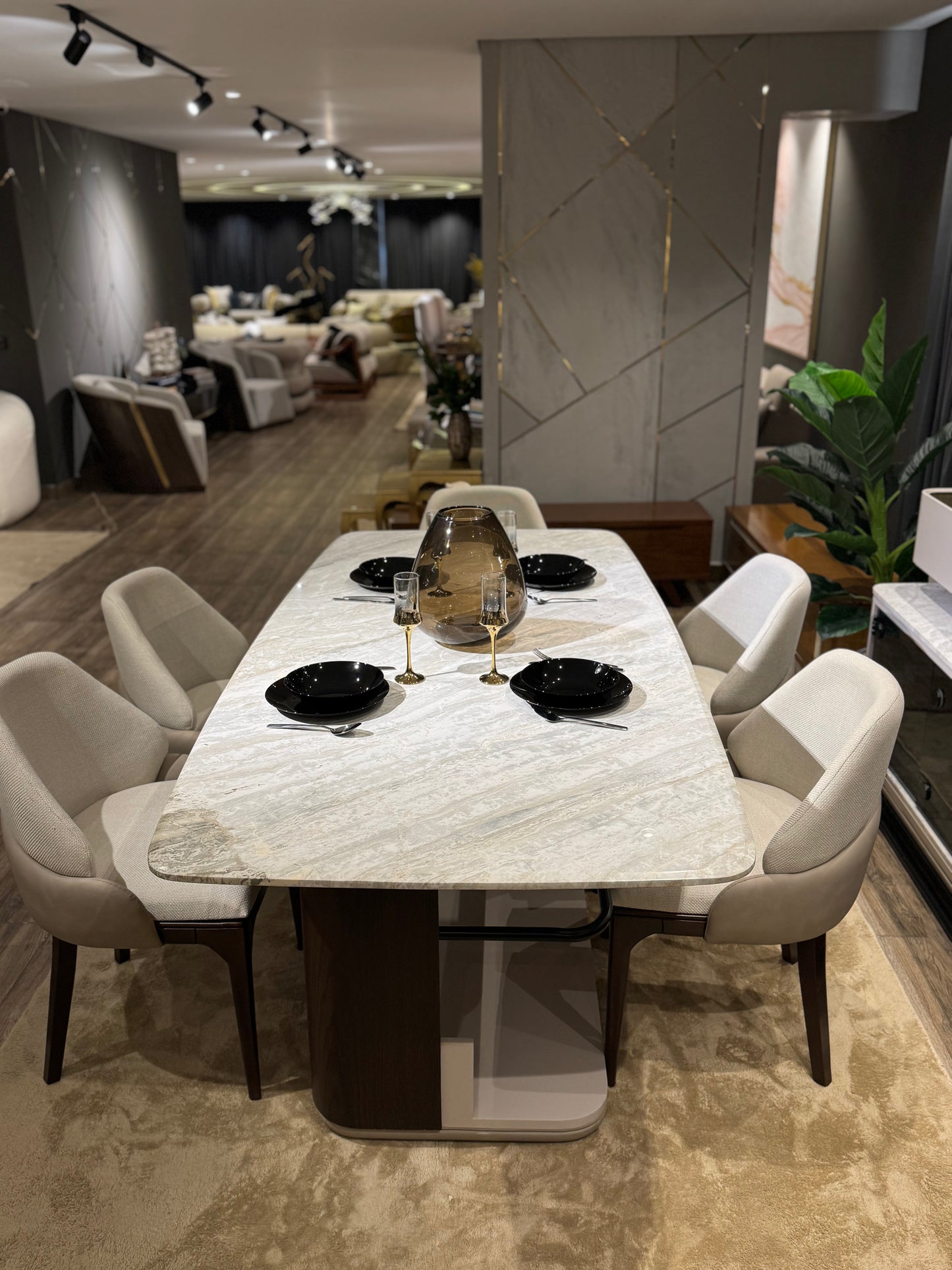 Avellino Dining Room