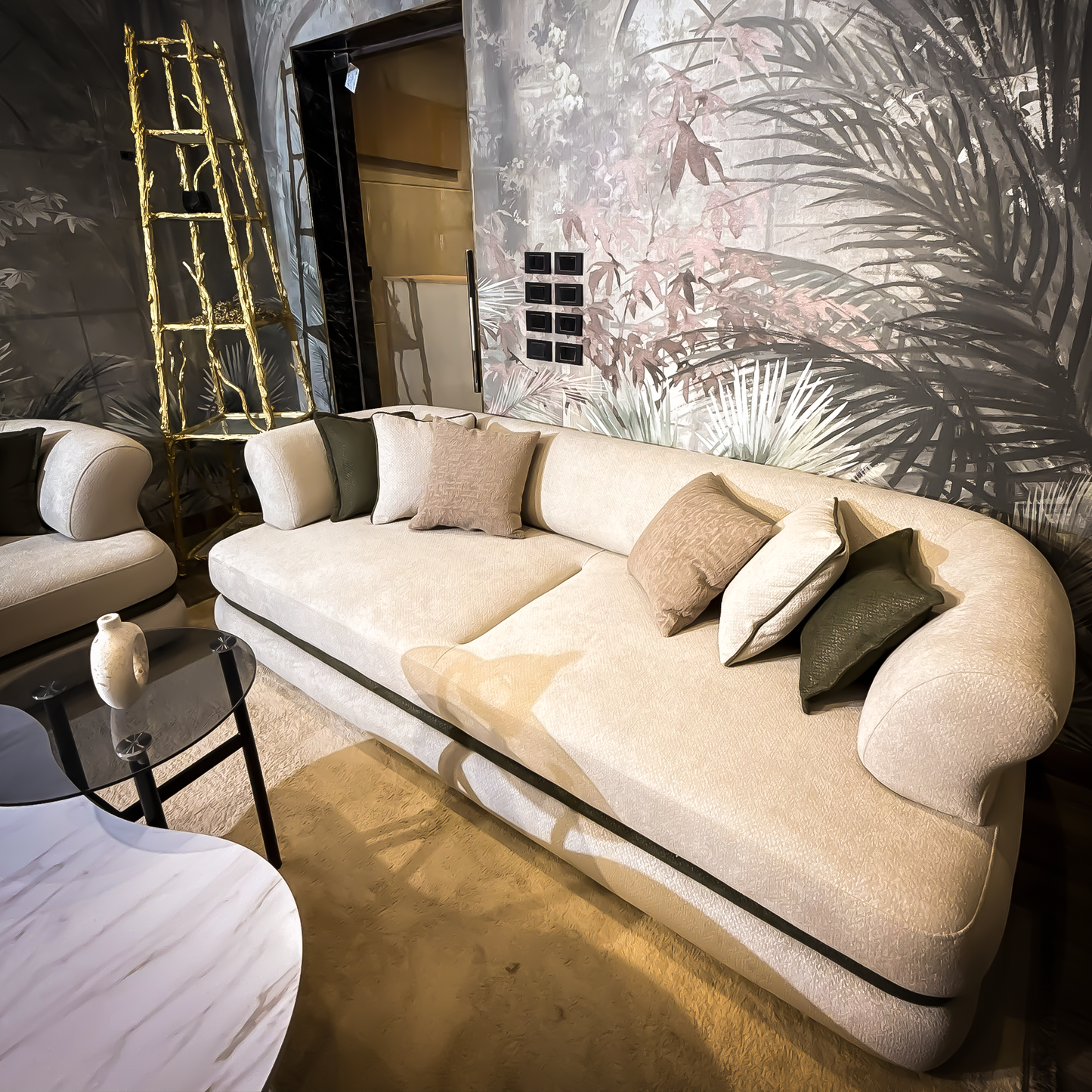 Santiago Salon