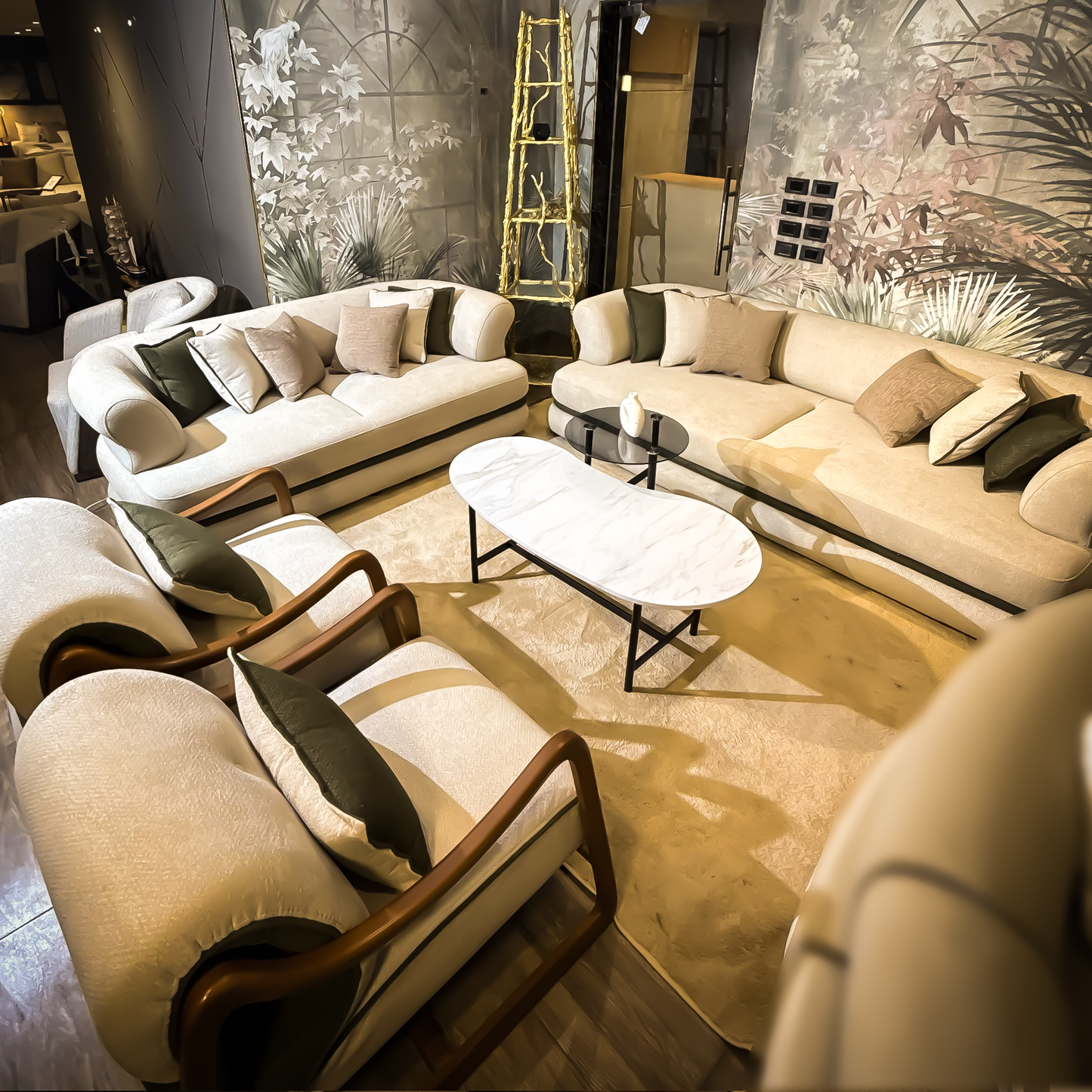Santiago Salon